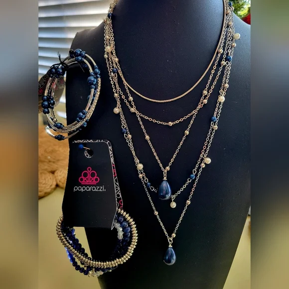 Paparazzi Silver and Blue Layered Necklace Set - Picture 1 of 3